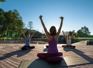 02_-_yoga_11-min